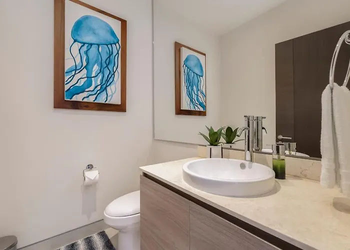 Spectacular New 2br With Bbq And Ocean Views *