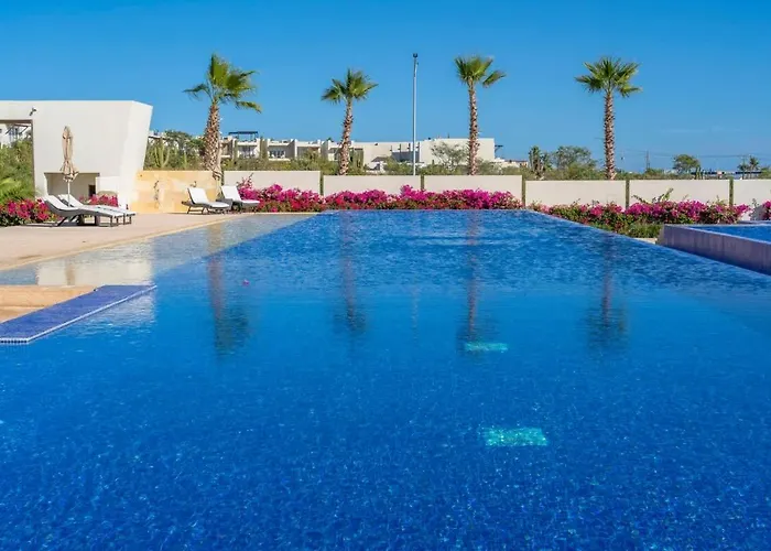Spectacular New 2br With Bbq And Ocean Views
